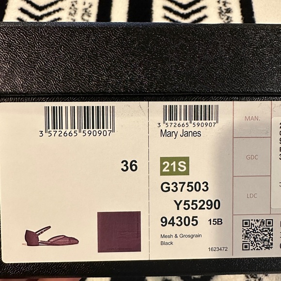 Authentic CHANEL shoes full set. Excellent condition - Picture 8 of 8